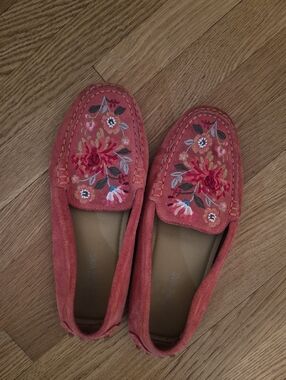 Johnny Was Coral Suede Floral Embroidered Loafers